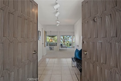 22663 Macfarlane Dr, Woodland Hills, CA 91364 - photo 5