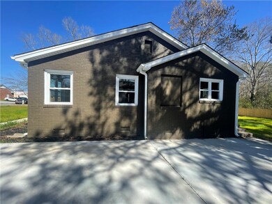 503 Central St, Iva, SC 29655 - photo 4