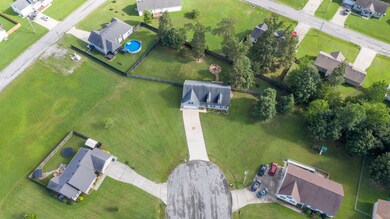 717 Indian Springs Cir, Manchester, TN 37355 - photo 3