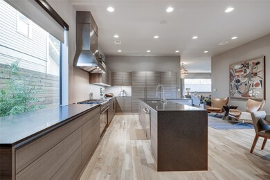 1613 Fairview St, Houston, TX 77006 - photo 7