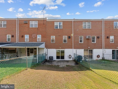 10730 Philcrest Rd, Philadelphia, PA 19154 - photo 2