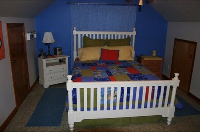 Upstairs bedroom 2