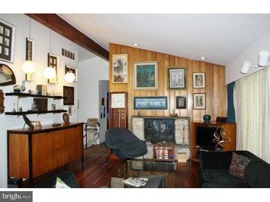 317 Copples Ln, Wallingford, PA 19086 - photo 2