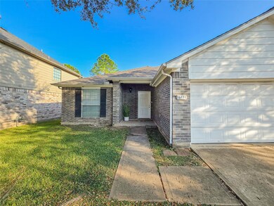 16131 Taloncrest Dr, Houston, TX 77083 - photo 4