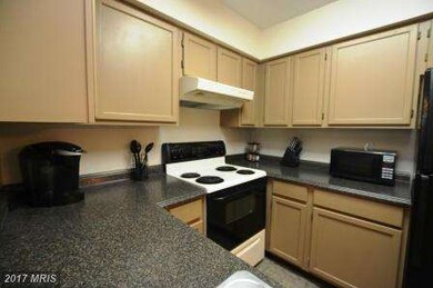 7438 Emerald Dr unit 29, Manassas, VA 20109 - photo 6