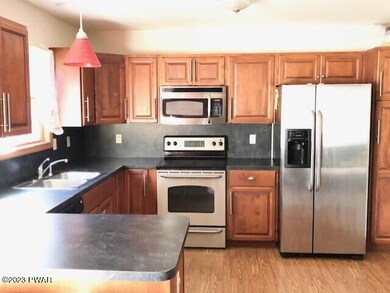 217 Chipmunk Rd, Bushkill, PA 18324 - photo 4