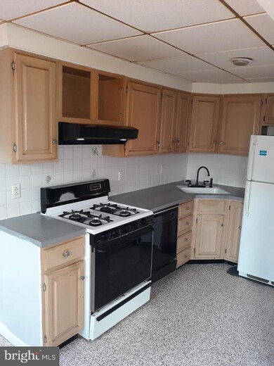 10 Briarcliffe Rd, Glenolden, PA 19036 - photo 4