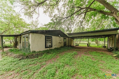 262 Highway 95 S unit A, Smithville, TX 78957 - photo 4