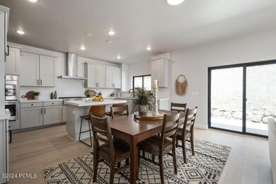 Dining/Kitchen