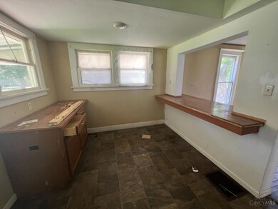 313 S Sutphin St, Middletown, OH 45044 - photo 7