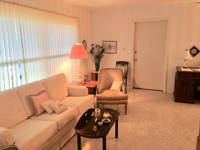 143 cocoa family room4