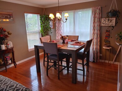 1814 Cambridge Dr, Carpentersville, IL 60110 - photo 4