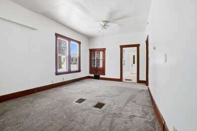 621 Sub van Buren, Muscatine, IA 52761 - photo 4