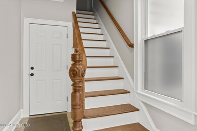 44 Riversville Rd unit Upstairs, Greenwich, CT 06831 - photo 3