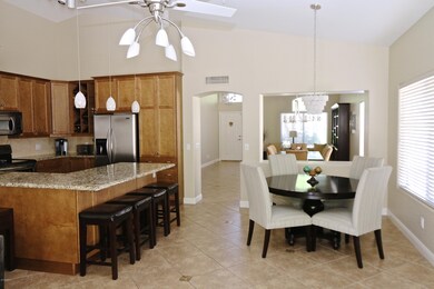Kitchen and Breakfast
