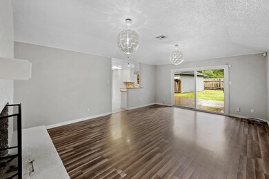 5923 Bent Bough Ln, Houston, TX 77088 - photo 5