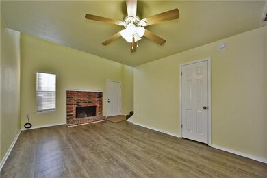 1016 Chowning Ave, Edmond, OK 73034 - photo 2