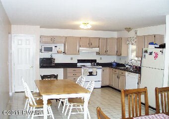 187 Porcupine Ct, Lehman Township, PA 18324 - photo 2