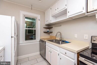 1112 W Broad St, Quakertown, PA 18951 - photo 7