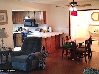 Pic Dinng Room-Kitchen