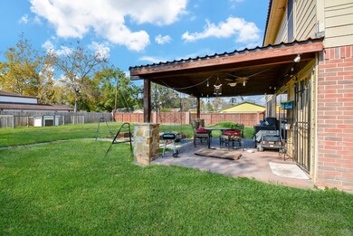 8425 Bertwood St, Houston, TX 77016 - photo 3