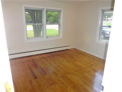 117 Bulgarmarsh Rd, Tiverton, RI 02878 - photo 4