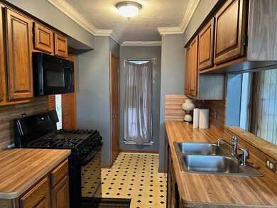 807 Doctor Martin Luther King Junior Place N, Conroe, TX 77301 - photo 5