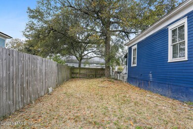 202146_006_1600x1067_mls