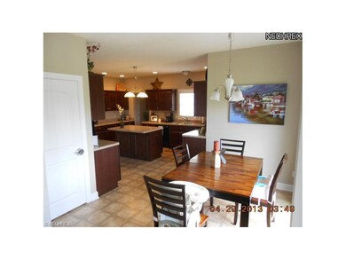DINETTE AREA IN KITCHEN