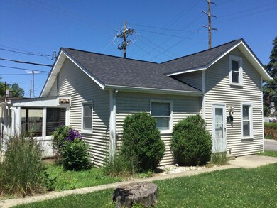 479 Elaine Rd, Columbus, OH 43213 - photo 2