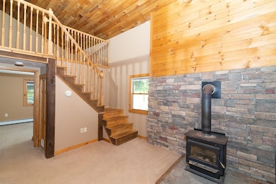 11 Courtland St, Milford, MA 01757 - photo 2