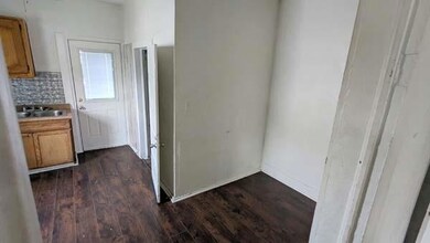 801 SW Main St, Ennis, TX 75119 - photo 5