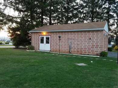 4875 Buckeye Rd, Emmaus, PA 18049 - photo 5