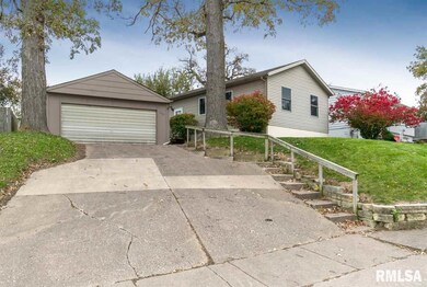 1521 Emerald Dr, Davenport, IA 52804 - photo 2