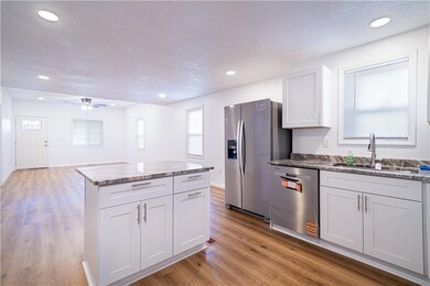 2013 Jones St, Saint Joseph, MO 64501 - photo 6