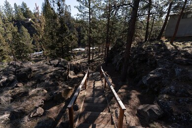 700 NW Broken Arrow Rd, Bend, OR 97703 - photo 5