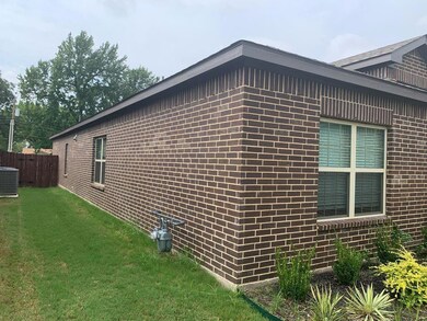 328 E Pecan St, Hurst, TX 76053 - photo 2