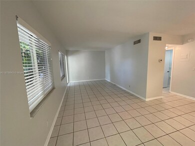 2616 NE 14th Ave unit 2, Oakland Park, FL 33334 - photo 3