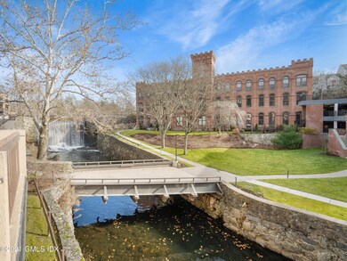 12 Glenville St unit 305, Greenwich, CT 06831 - photo 2