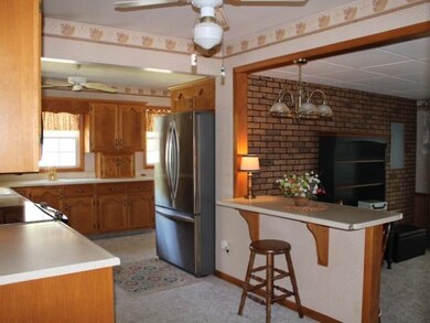 425 10th St NW, Linton, IN 47441 - photo 5