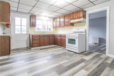 604 Main St unit 1, Freemansburg, PA 18017 - photo 2