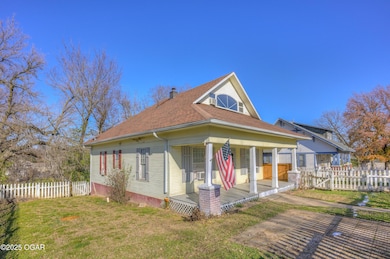 611 E Hill St, Joplin, MO 64801 - photo 6