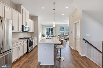 1665 Aspen Poplar Rd, Dumfries, VA 22026 - photo 5