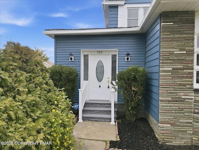 730 W Locust St, Scranton, PA 18504 - photo 6