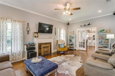 208 W Columbia St, Weatherford, TX 76086 - photo 6