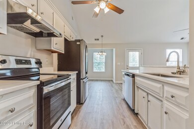 660 Helm Ln, Mount Washington, KY 40047 - photo 6