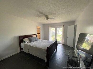 5122 S Hudson Place, Tulsa, OK 74135 - photo 5