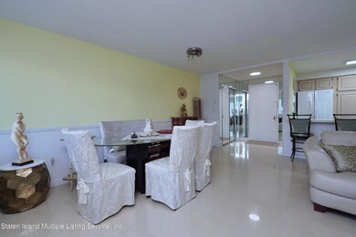 Chestnut Hill at Essex Park unit 3E, Staten Island, NY 10314 - photo 4