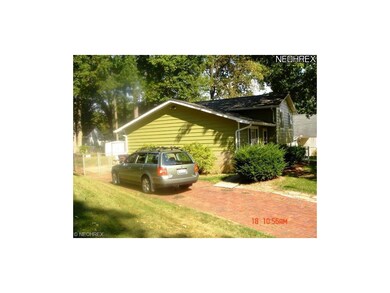 1040 Kevin Dr, Akron, OH 44313 - photo 5