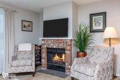03-Living Room MS_3618-Edit